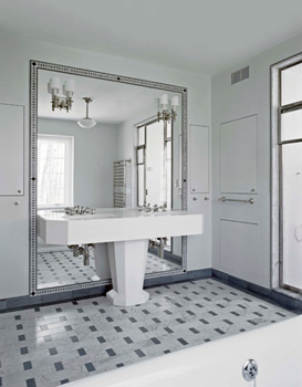 Custom two-bowl marble pedestal sink.  Photo: Catherine Tighe